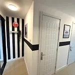 Cozy Corner Partition Room Near Burjuman Metro